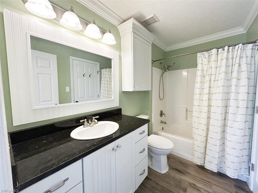 122 Leawood CIR