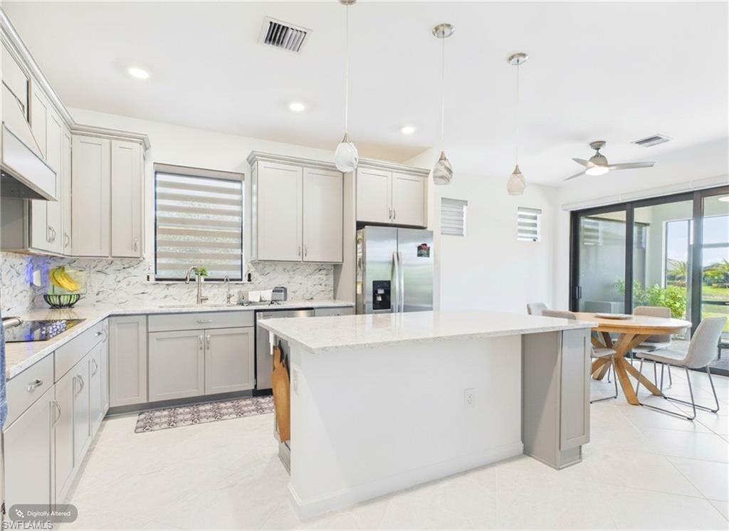 5613 Celebration DR
