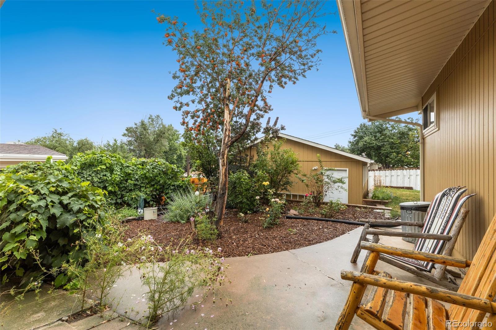 1433 Tweed Street