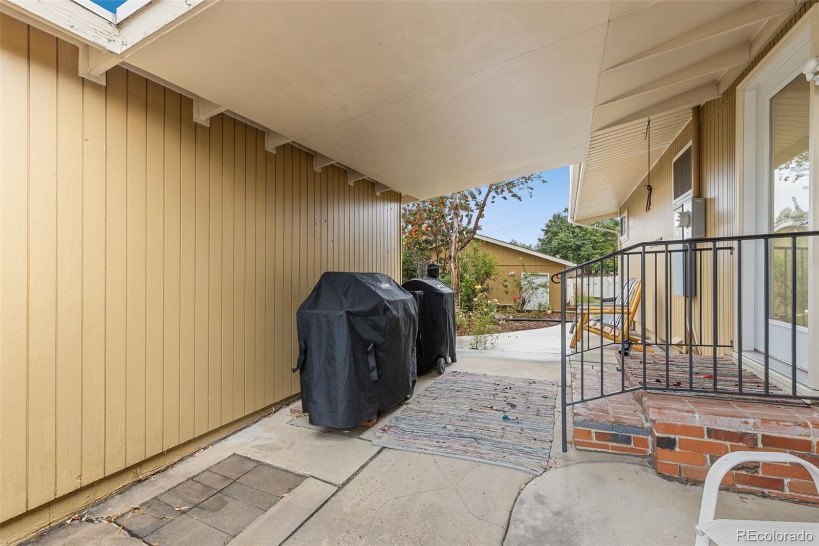 1433 Tweed Street