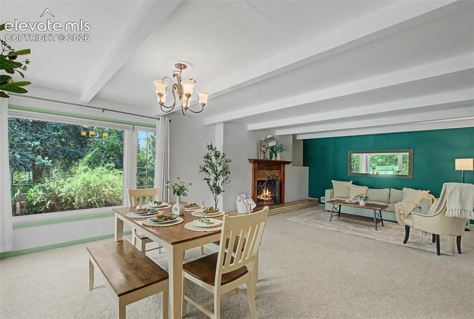 1118 Acacia Drive