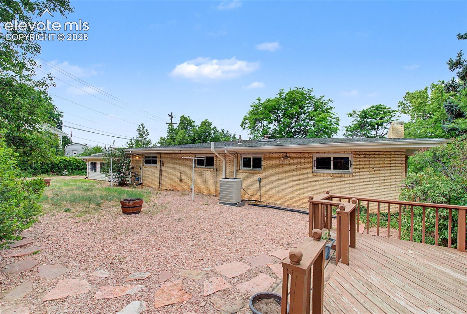 1118 Acacia Drive
