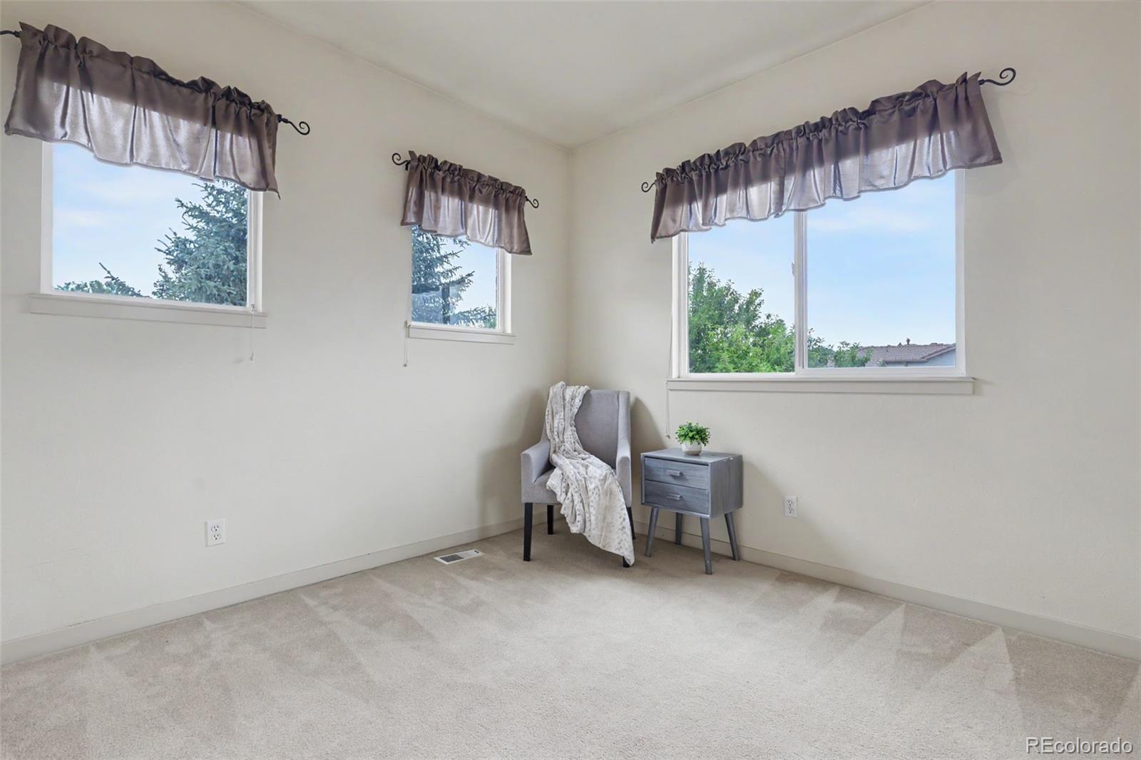 9630 Hollyleaf Court