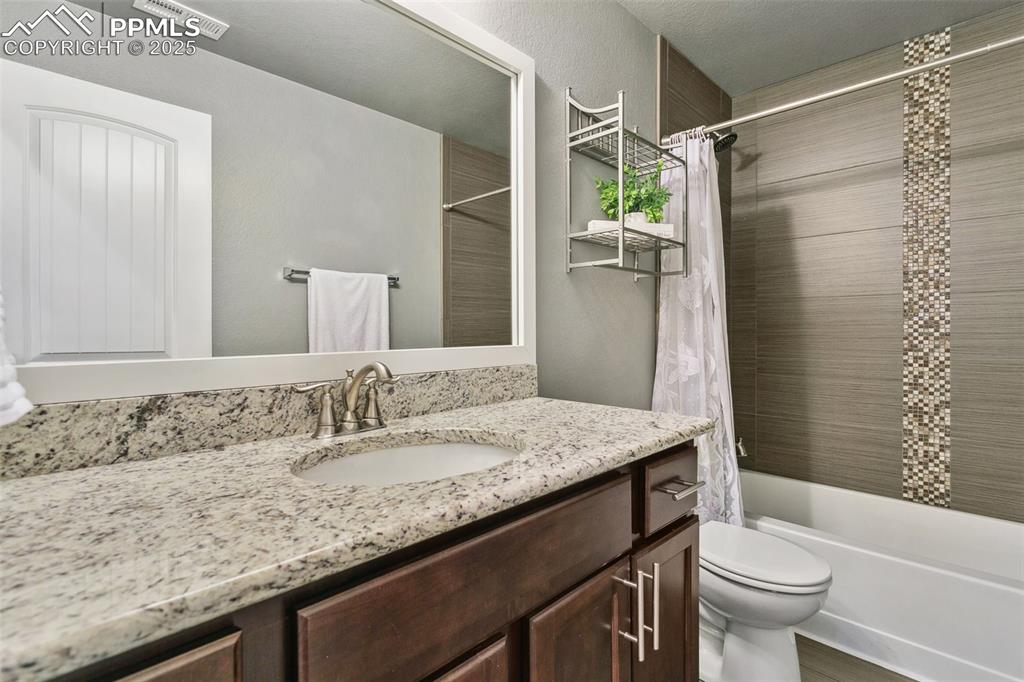 8042 Hardwood Circle