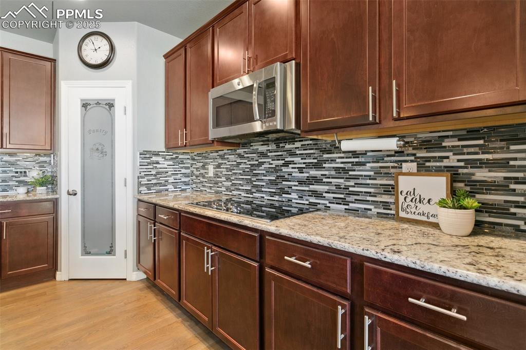 8042 Hardwood Circle