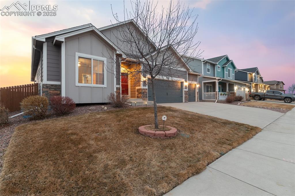 8042 Hardwood Circle