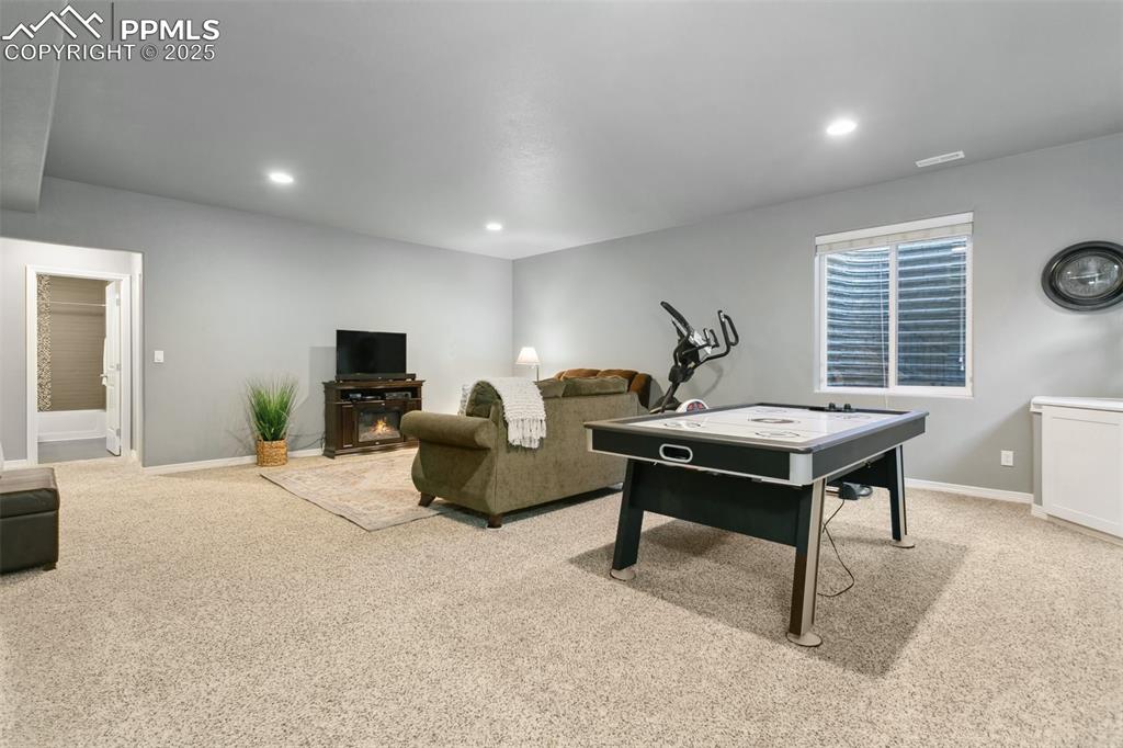 8042 Hardwood Circle