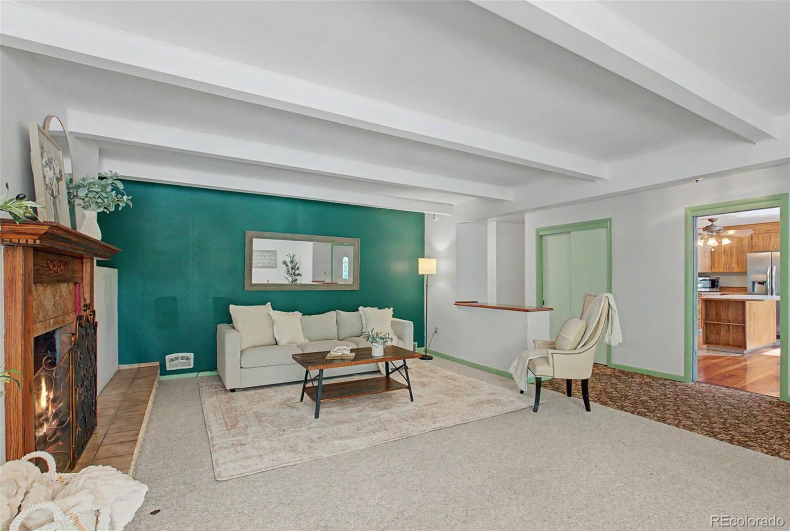 1118 Acacia Drive