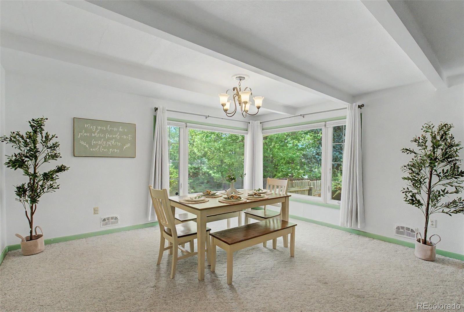 1118 Acacia Drive