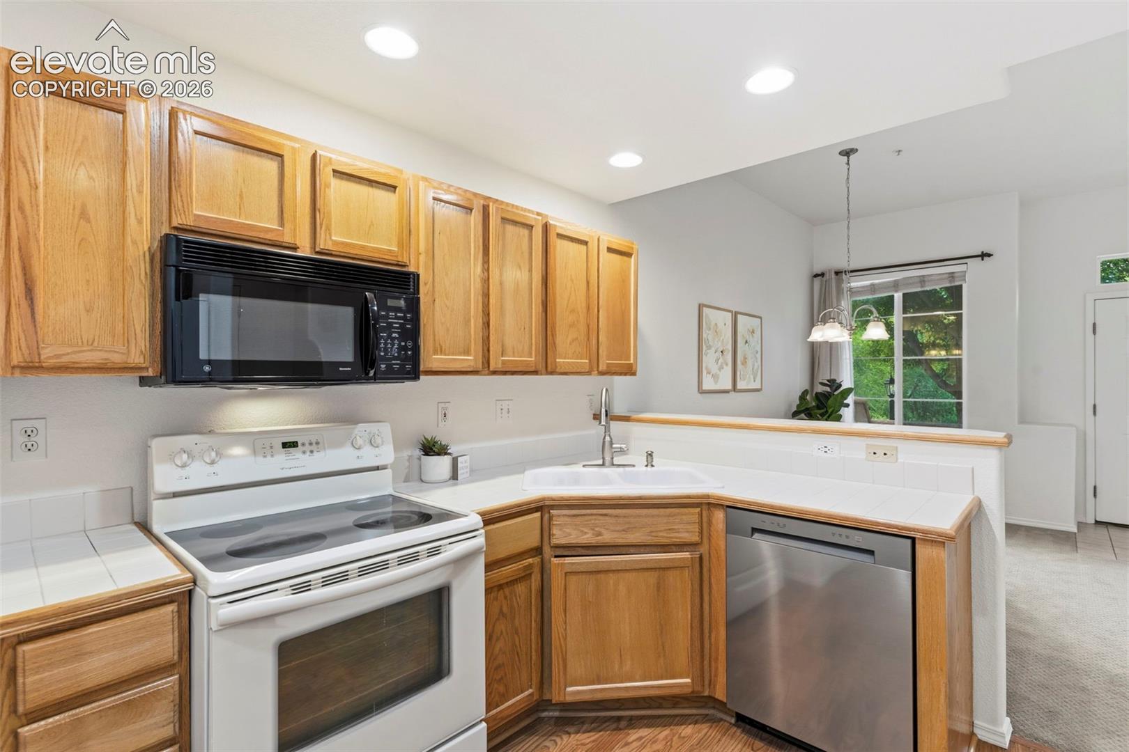 1508 Courtyard Heights