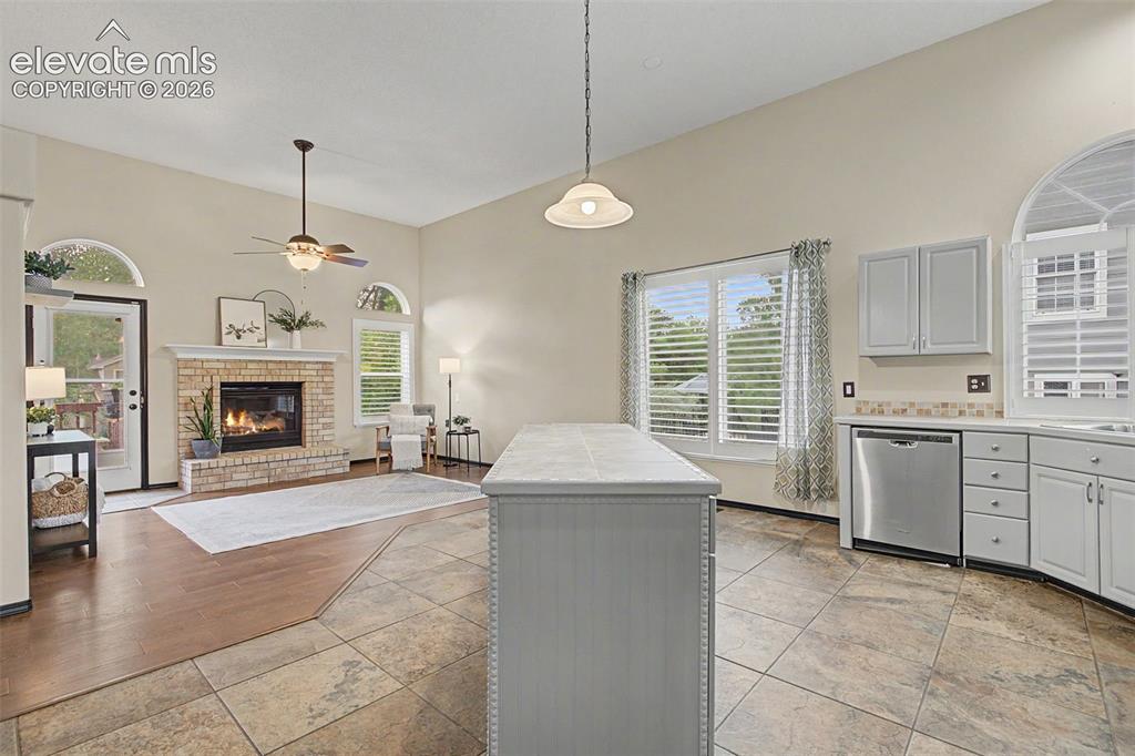 1280 Carlson Drive