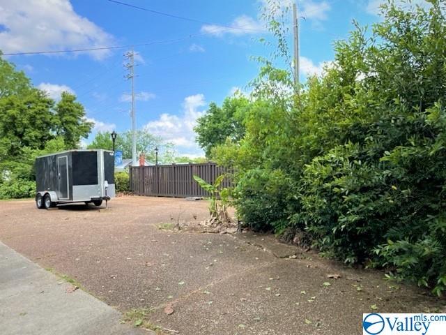 12 Main Street, Madison