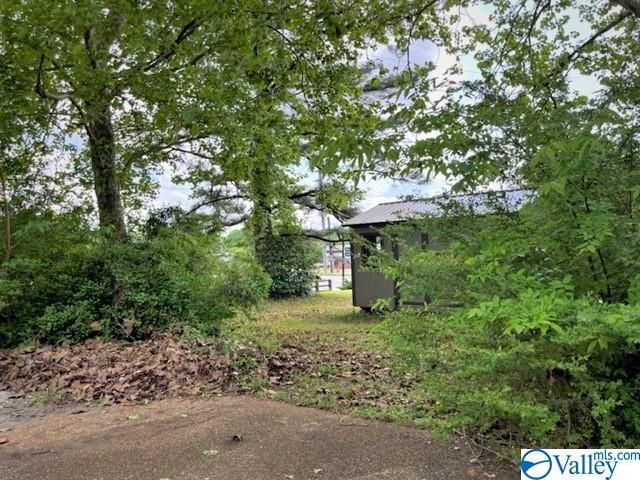 12 Main Street, Madison