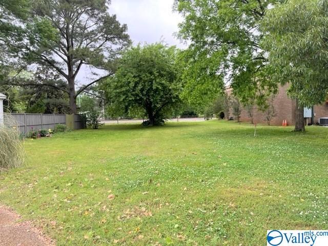 12 Main Street, Madison