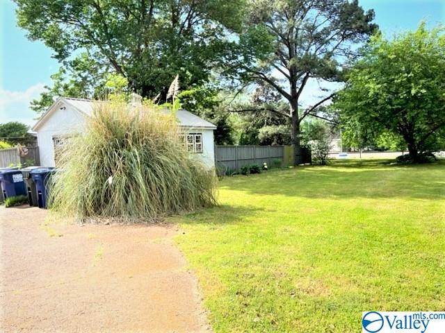 12 Main Street, Madison