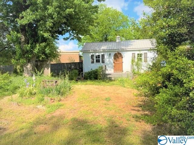 12 Main Street, Madison