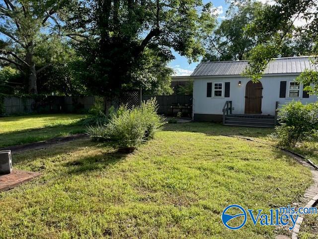 12 Main Street, Madison