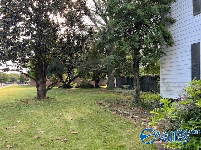 12 Main Street, Madison