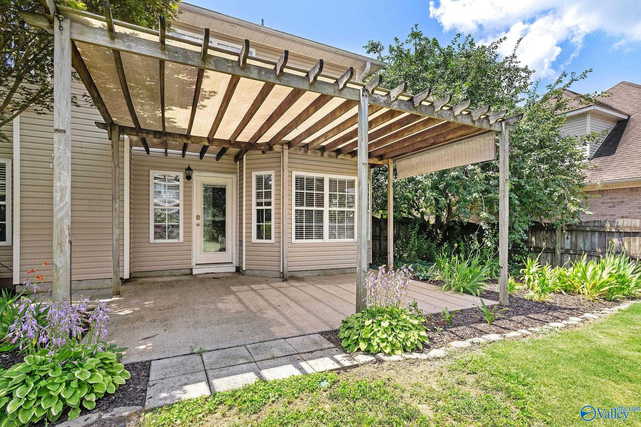 5005 Creekstone Drive