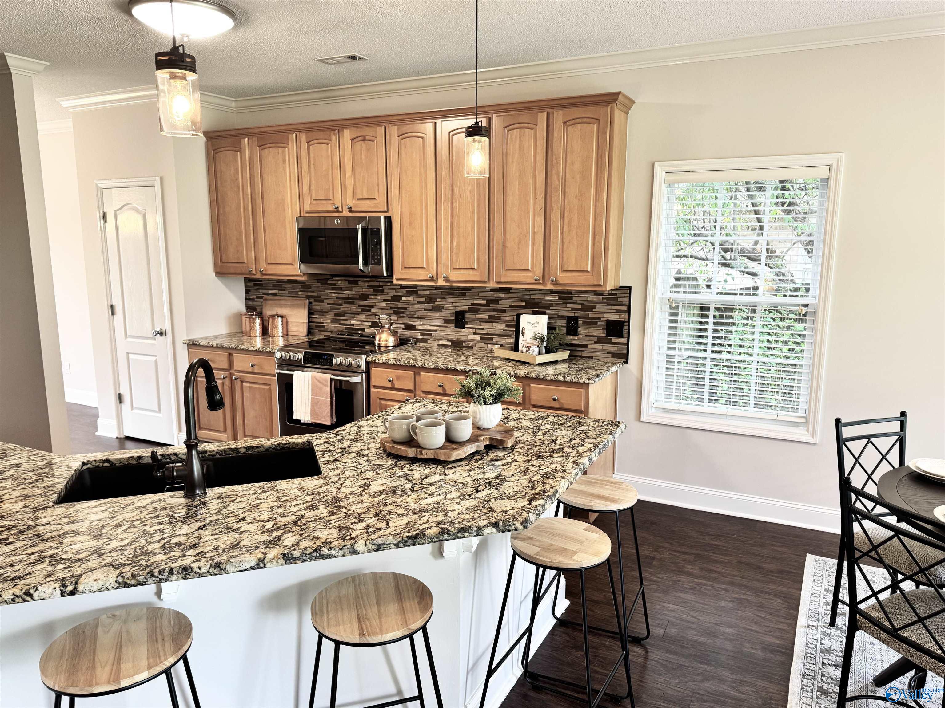 5005 Creekstone Drive