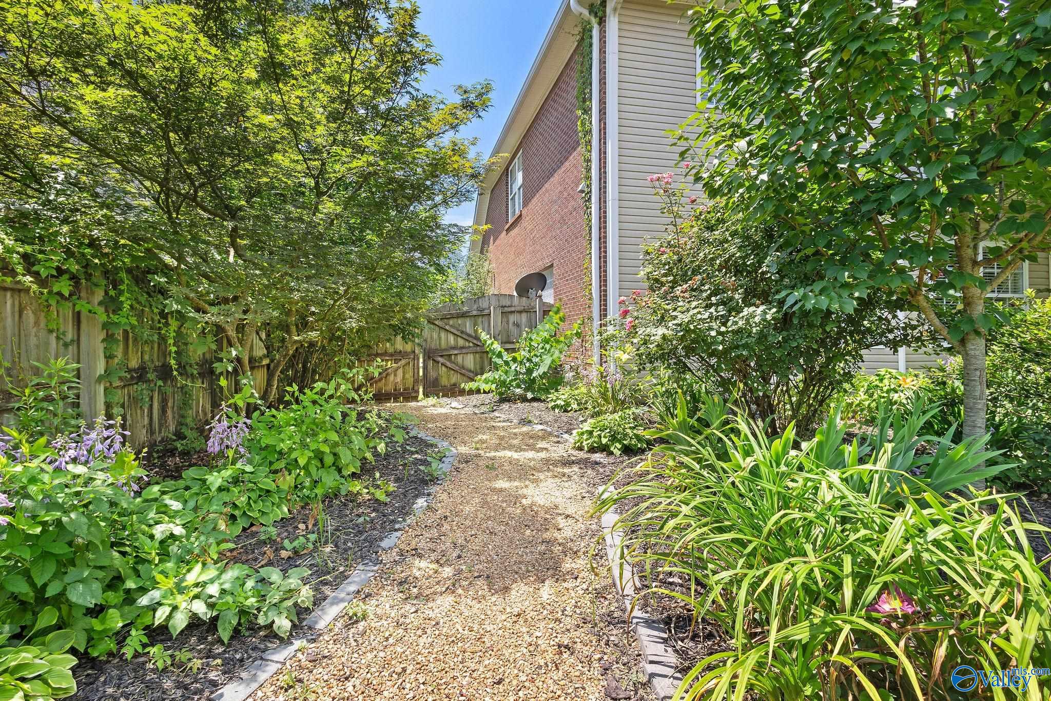 5005 Creekstone Drive