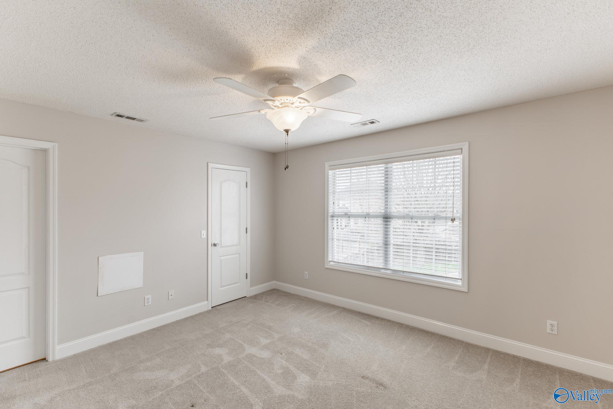 5005 Creekstone Drive