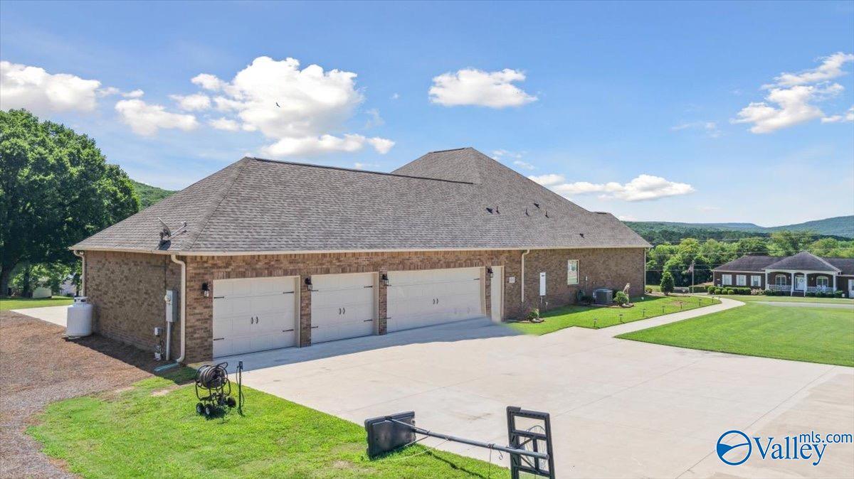 101 Cottage Garden Court