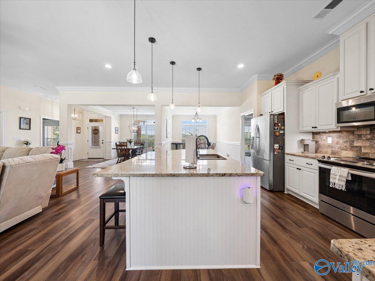 101 Cottage Garden Court