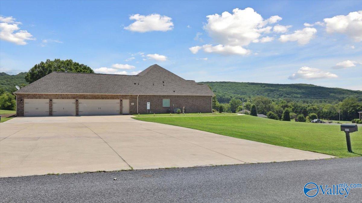 101 Cottage Garden Court