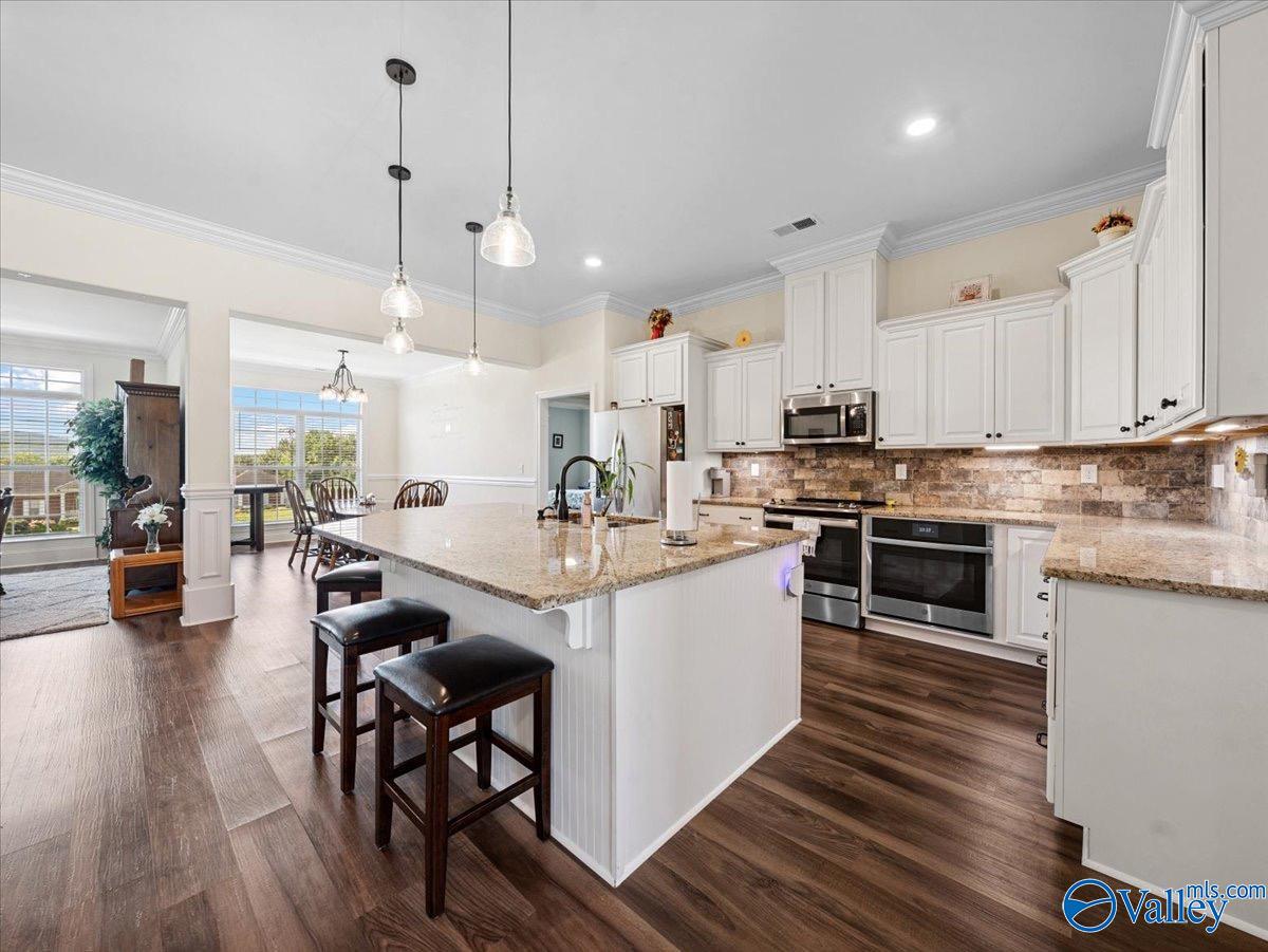 101 Cottage Garden Court