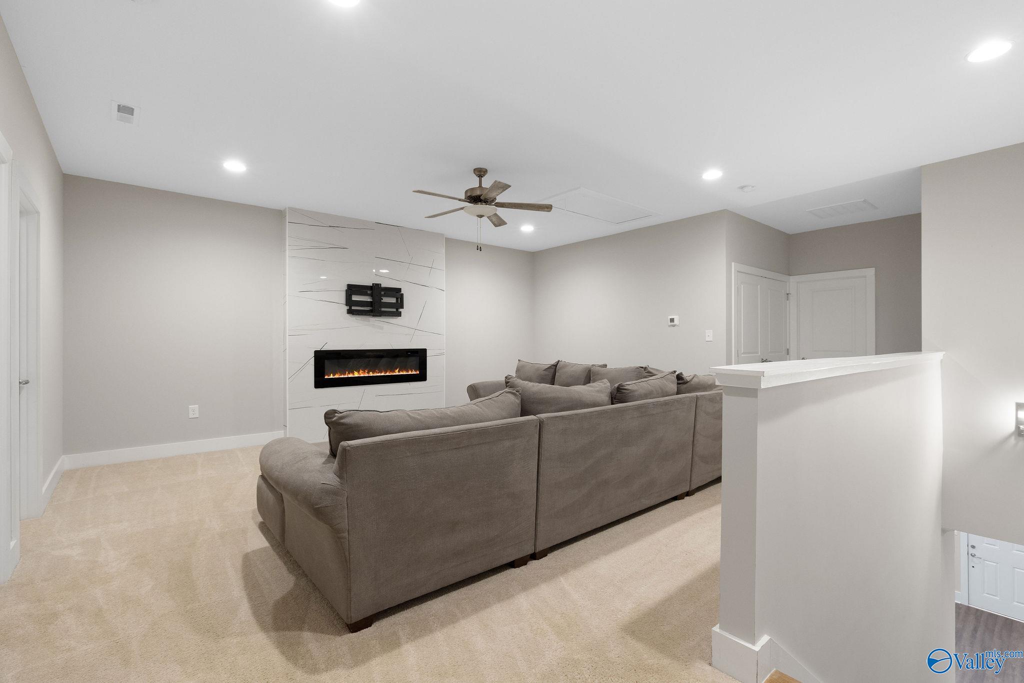 190 Kearny Street, Madison