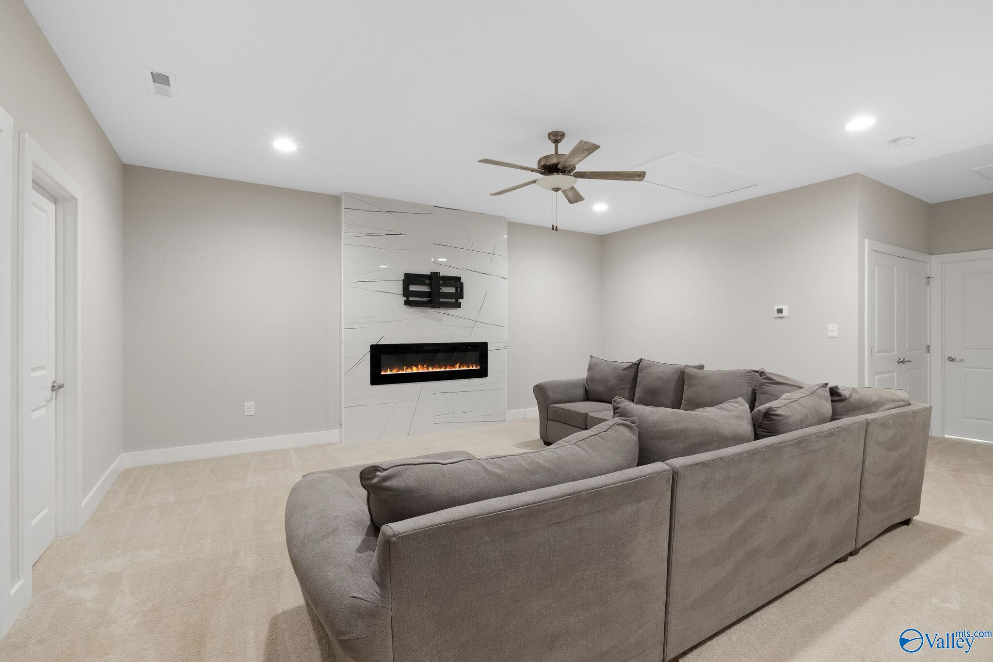 190 Kearny Street, Madison