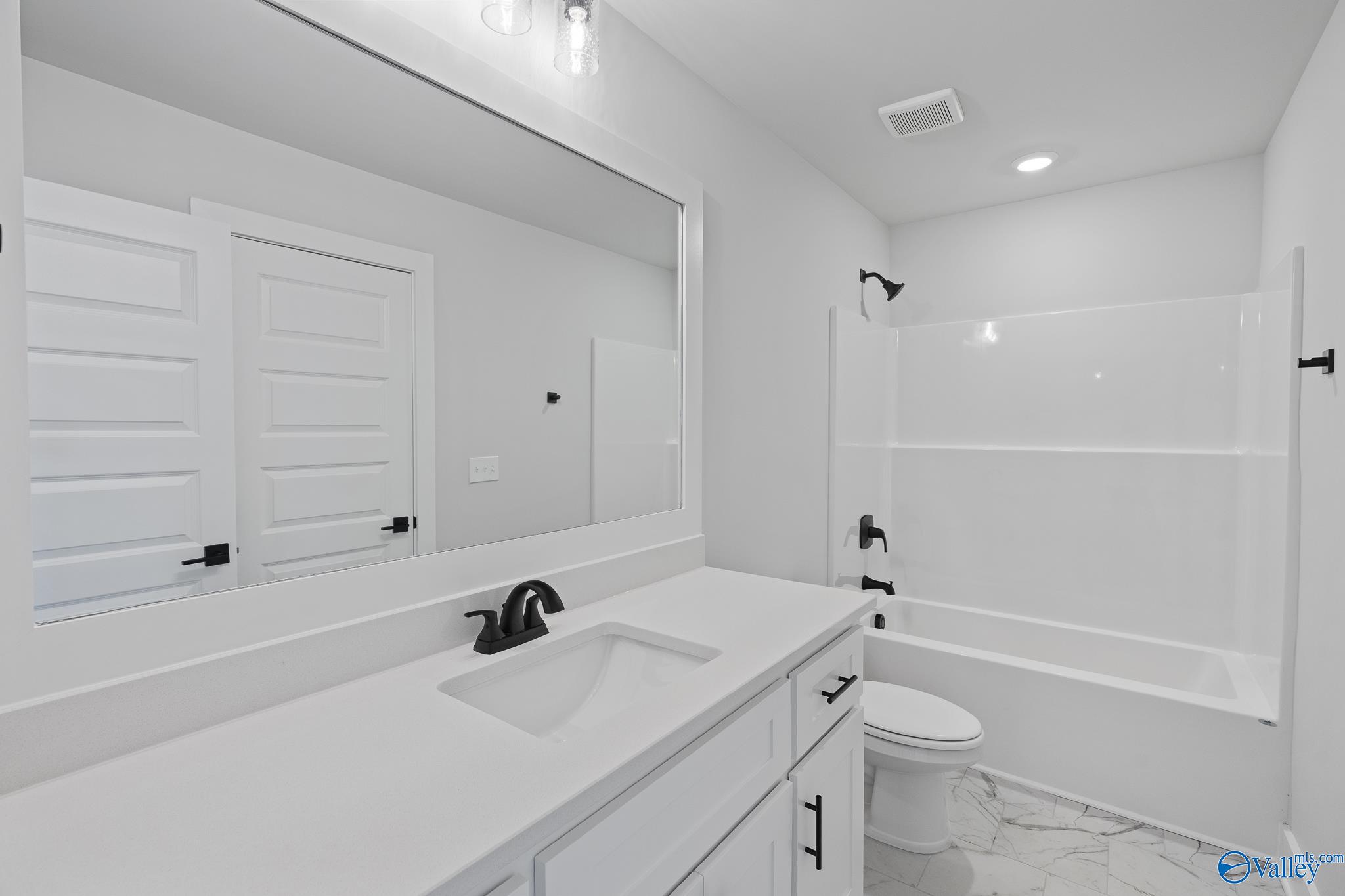 1614 Bridgedale Street NE