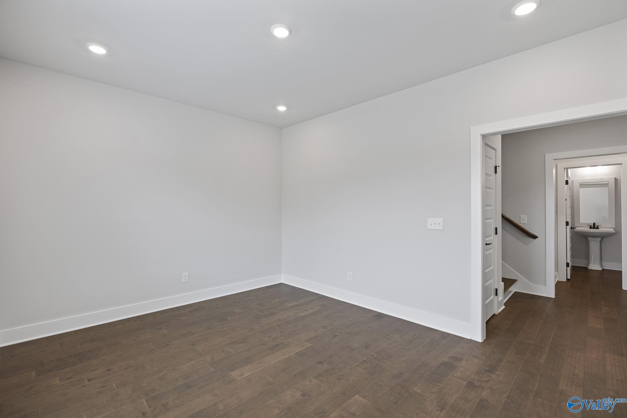 1614 Bridgedale Street NE