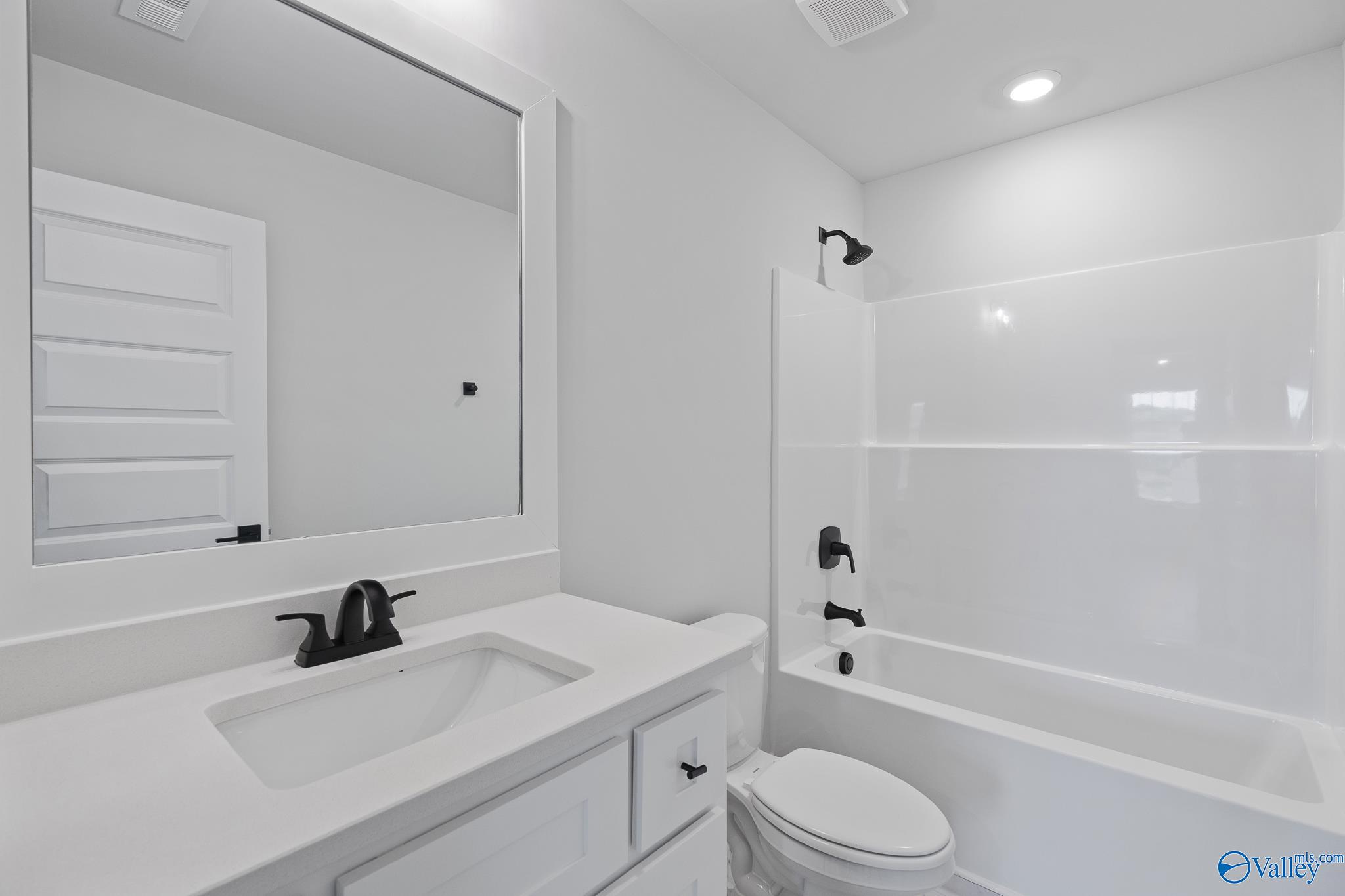 1614 Bridgedale Street NE