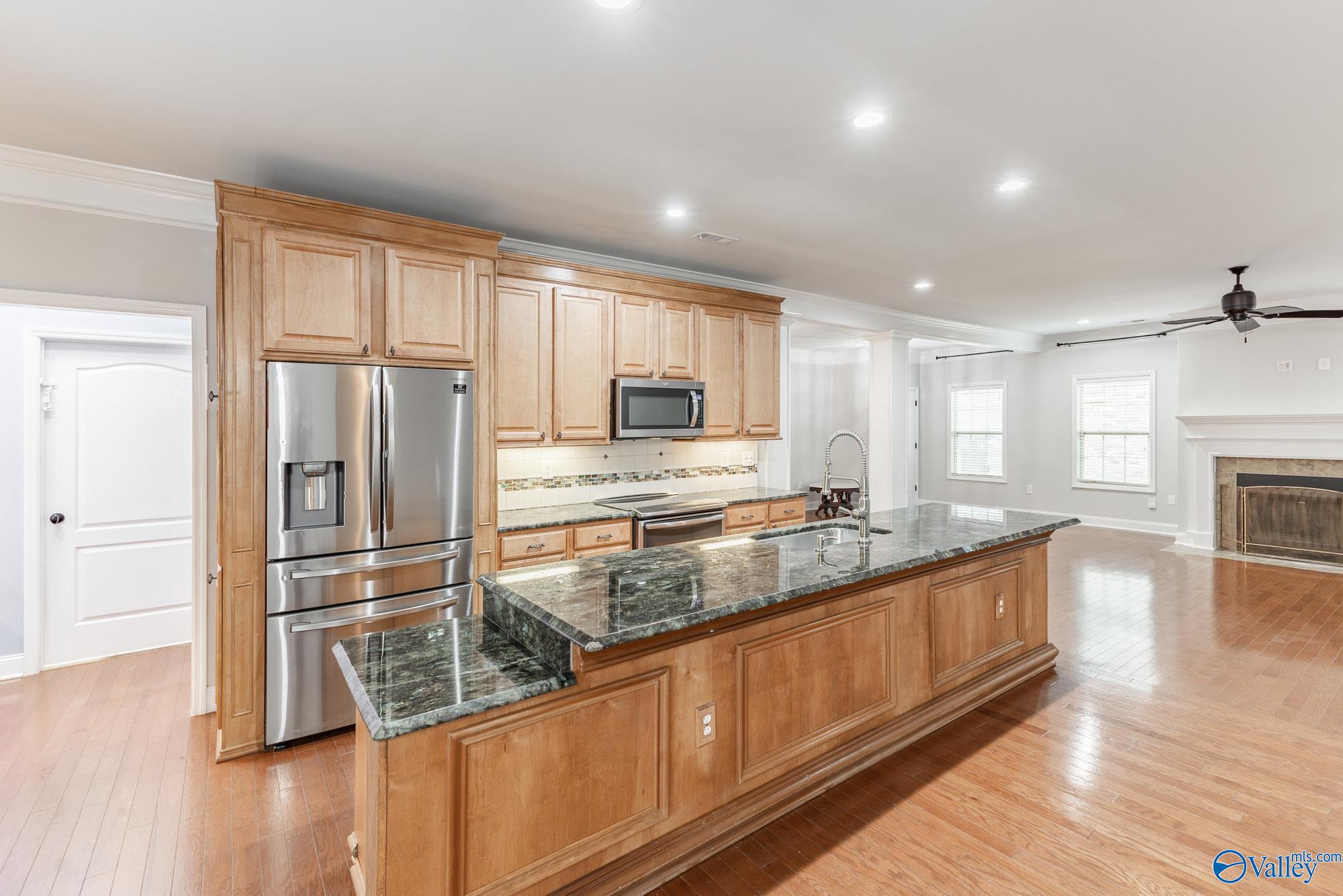 123 Chelsea Park Row