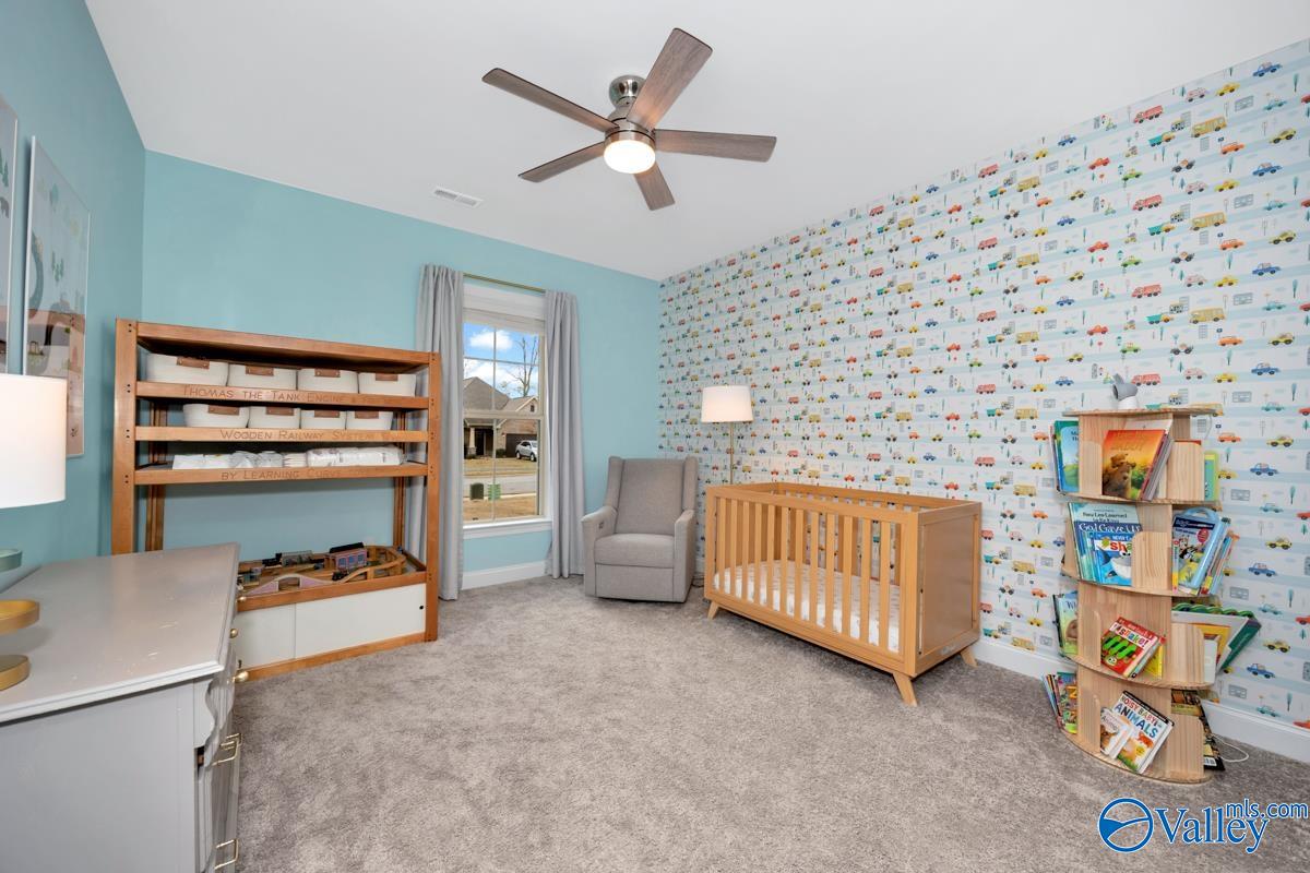 153 Summer Pointe Lane NW