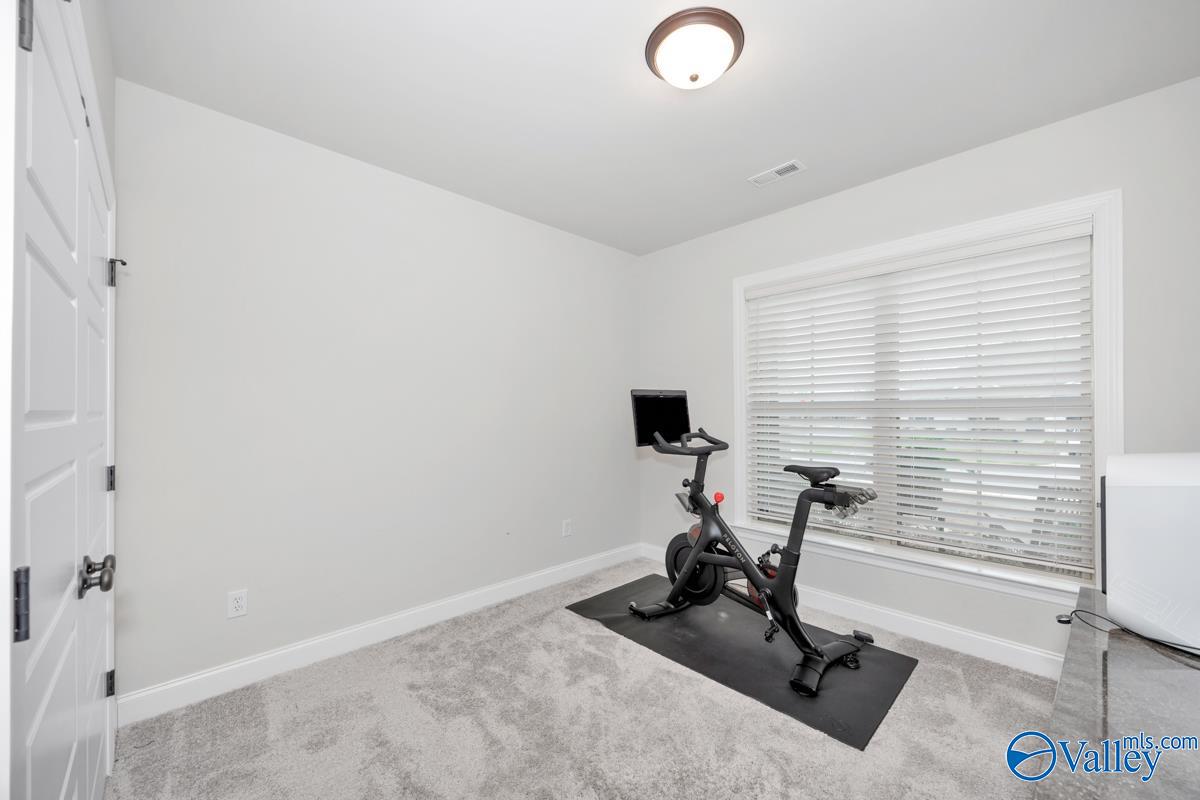 153 Summer Pointe Lane NW