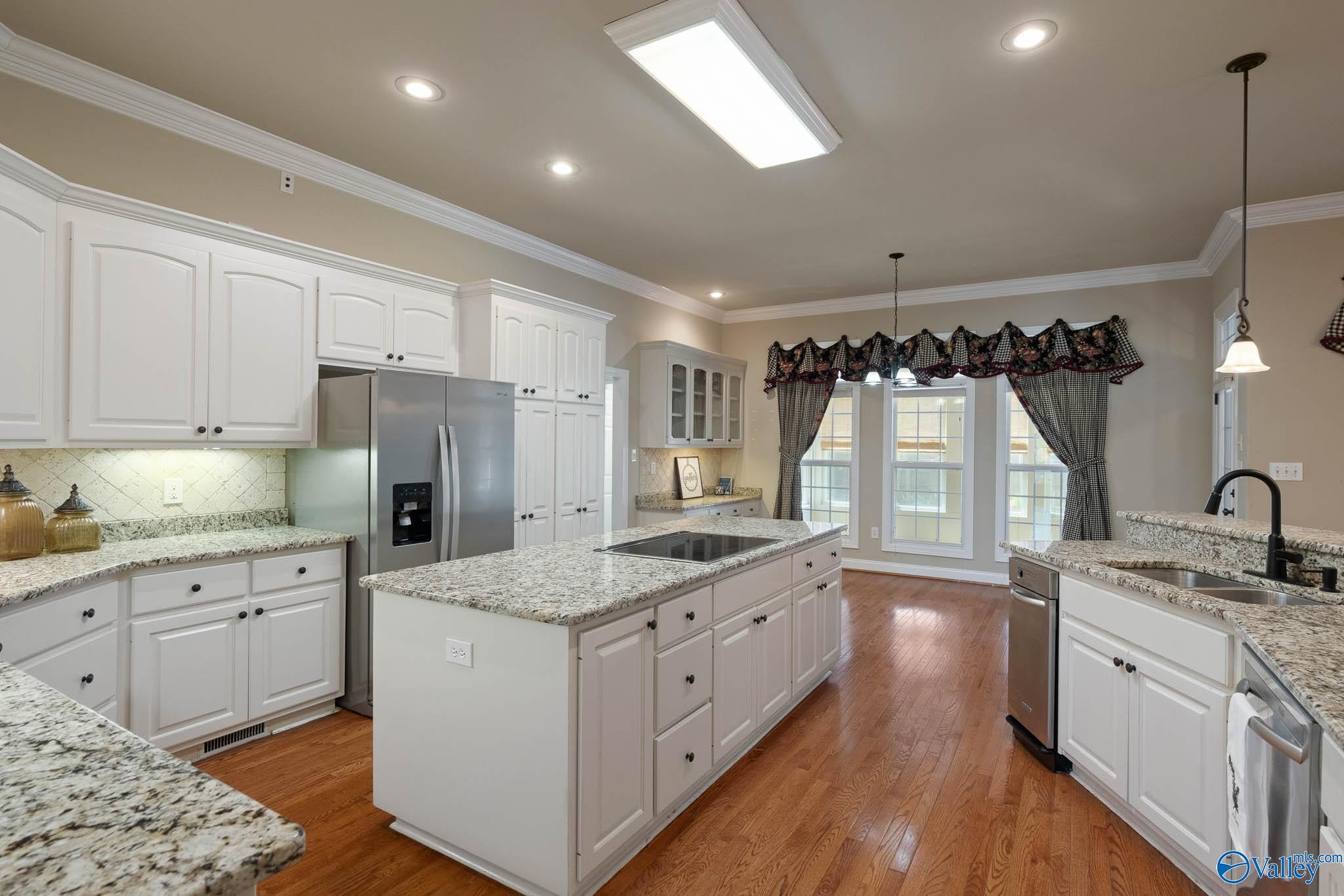 4402 Cove Nestle Drive SE