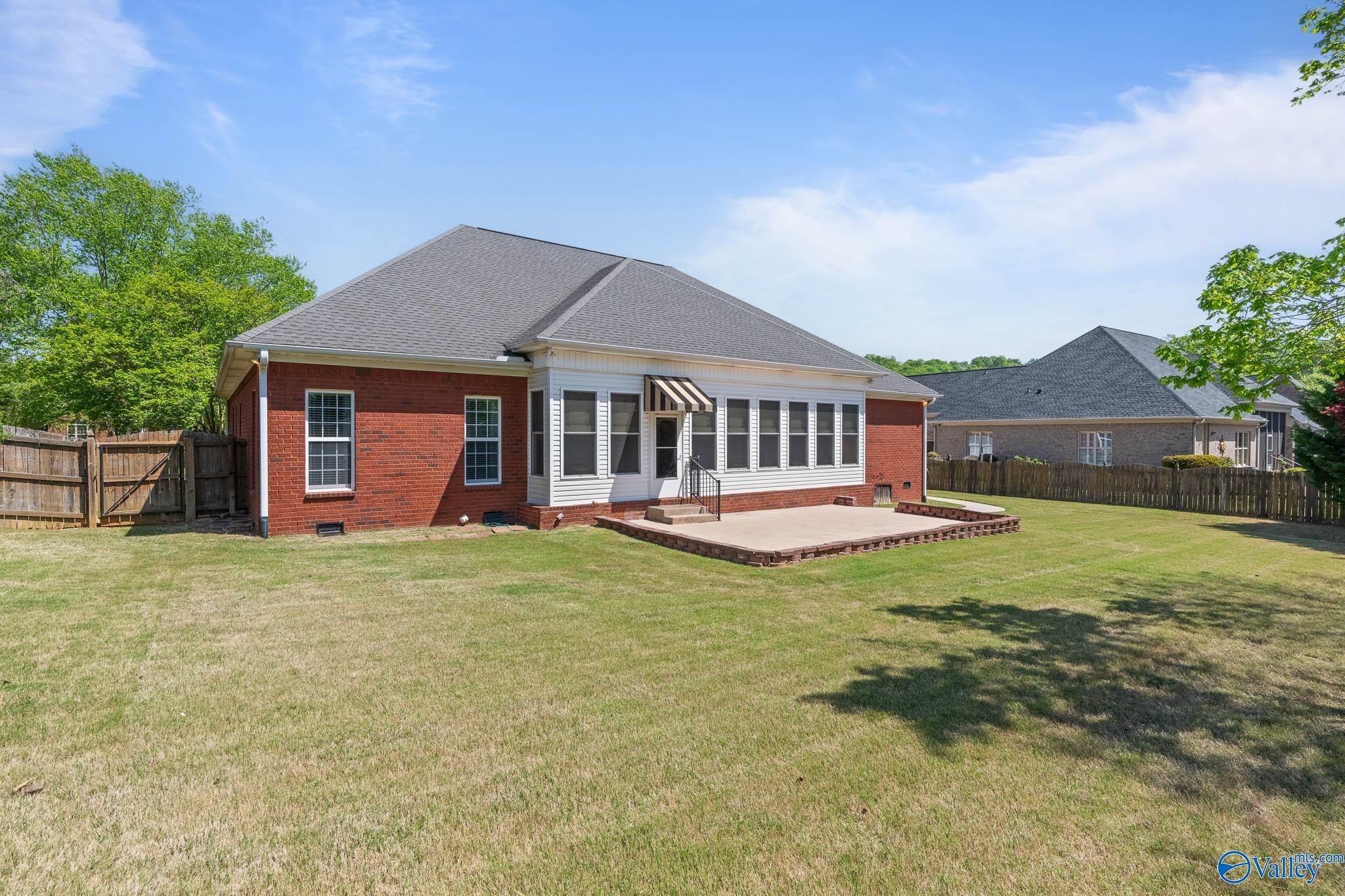 4402 Cove Nestle Drive SE