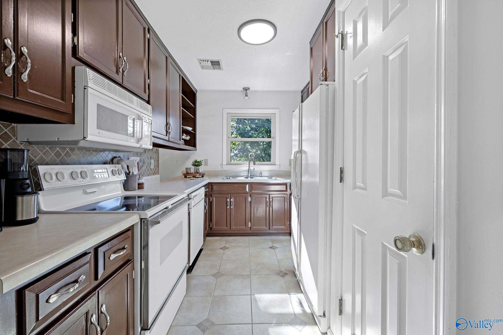 2140 Greenwood Place SW