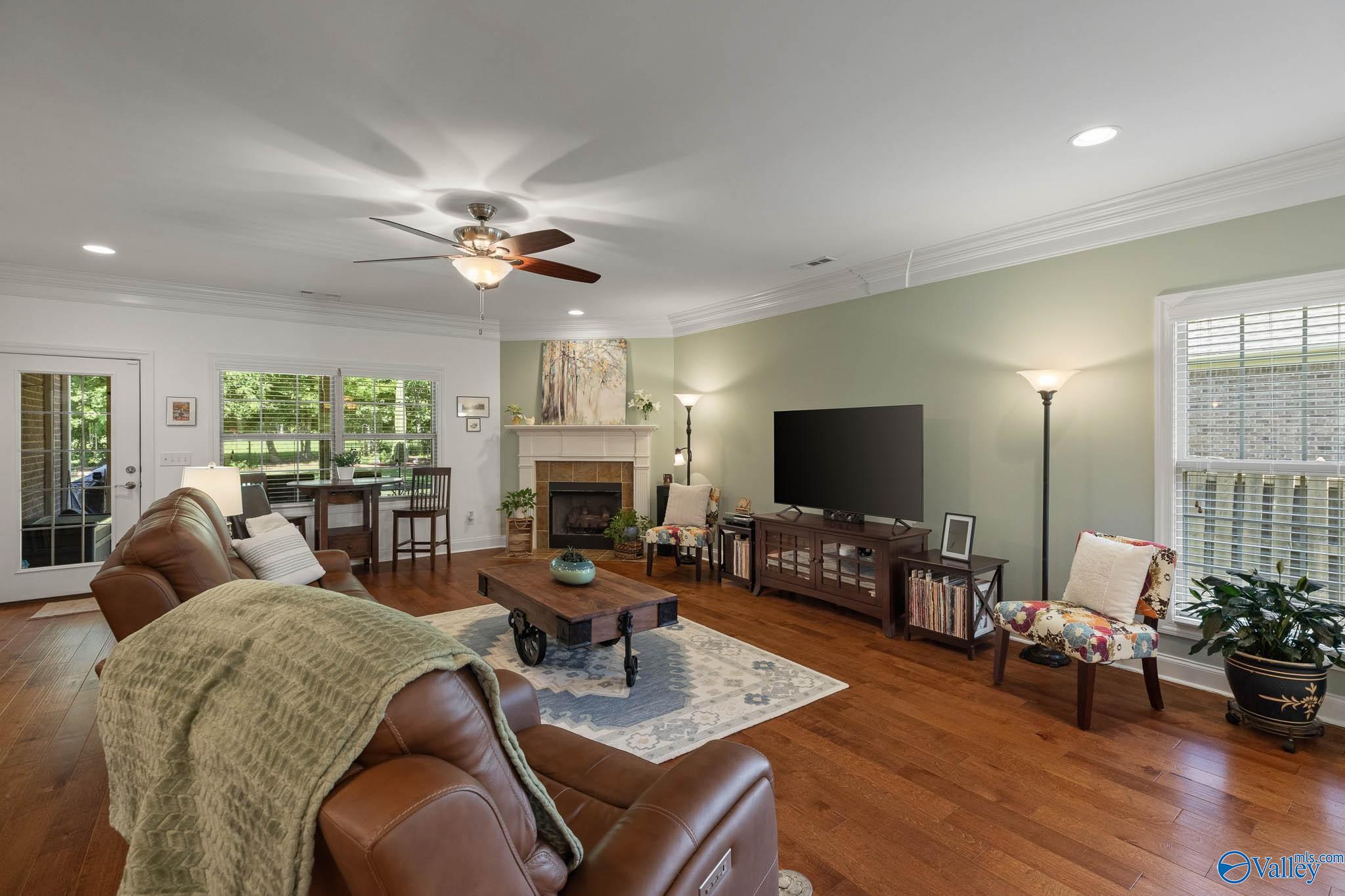 157 Huntsmen Lane
