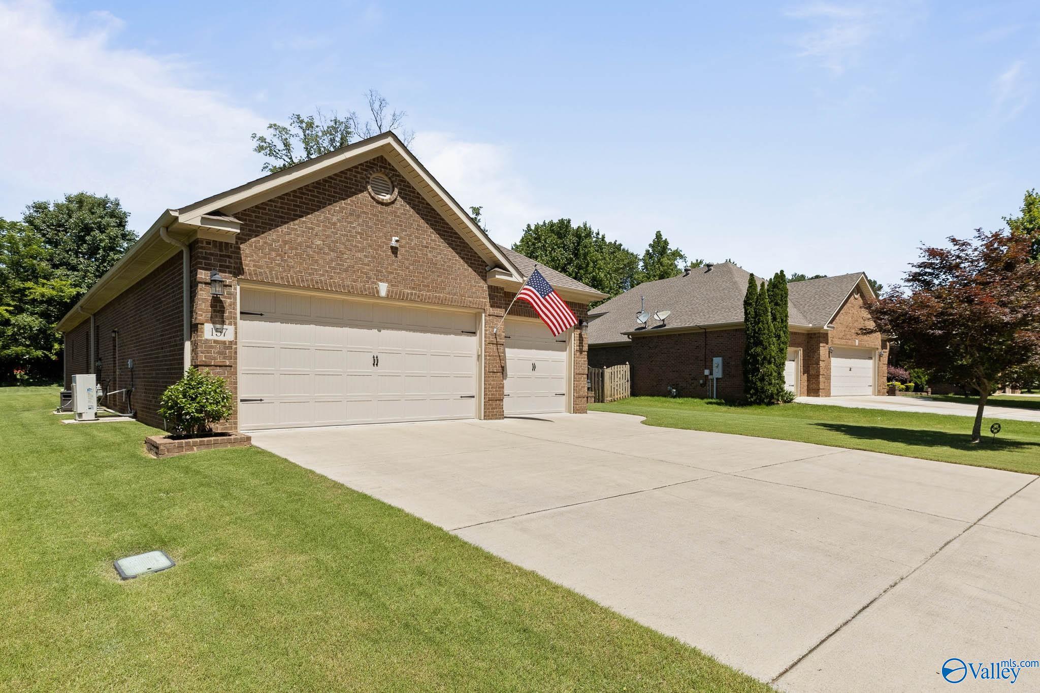 157 Huntsmen Lane