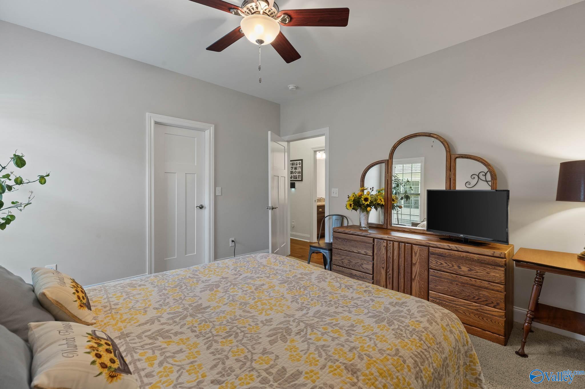 157 Huntsmen Lane