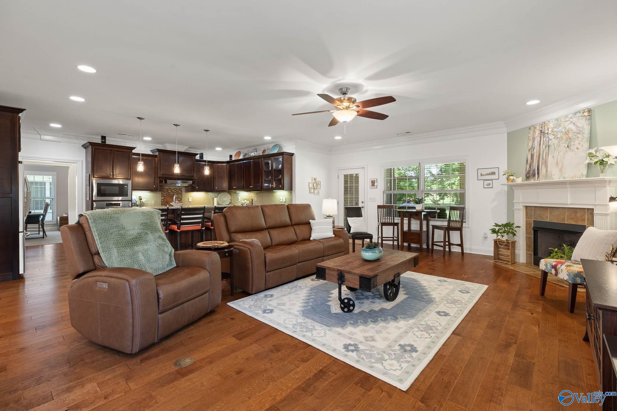 157 Huntsmen Lane