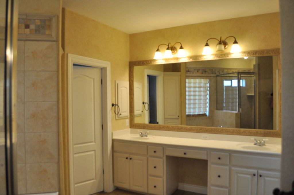 2146 Hedgestone