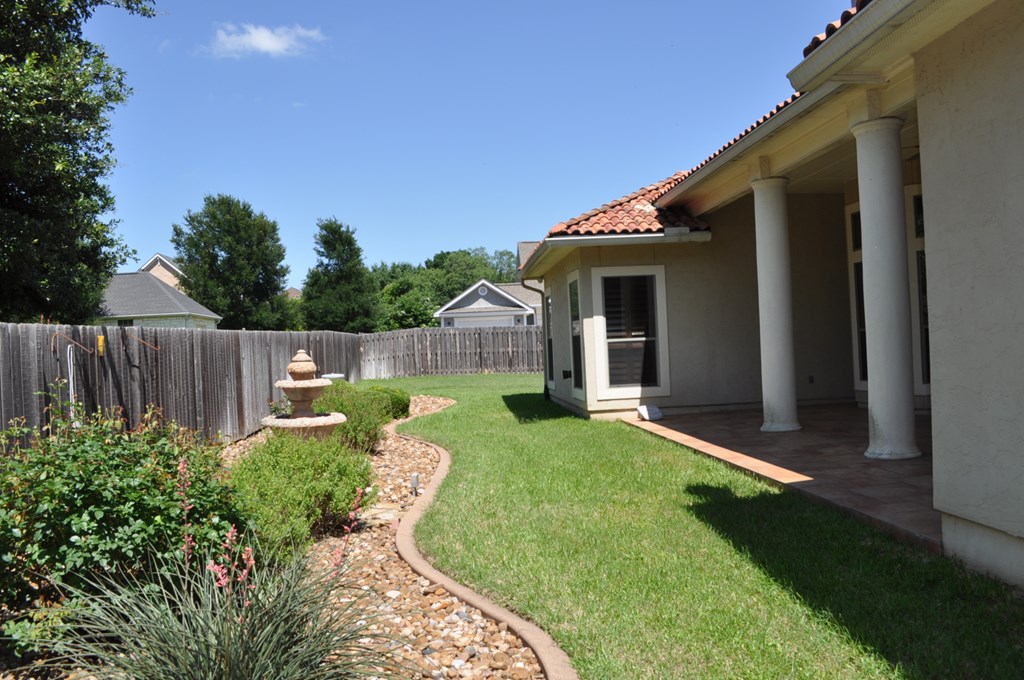 2146 Hedgestone