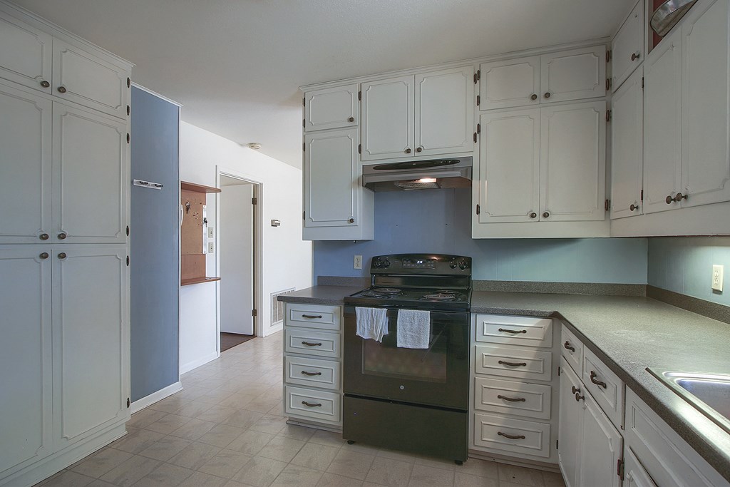 11446 N State Hwy 16