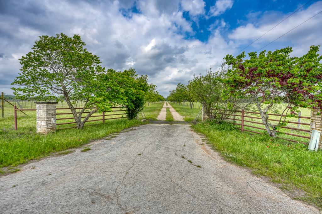 11446 N State Hwy 16