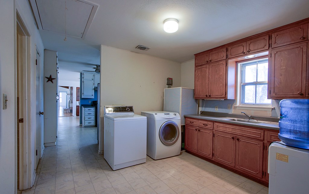 11446 N State Hwy 16